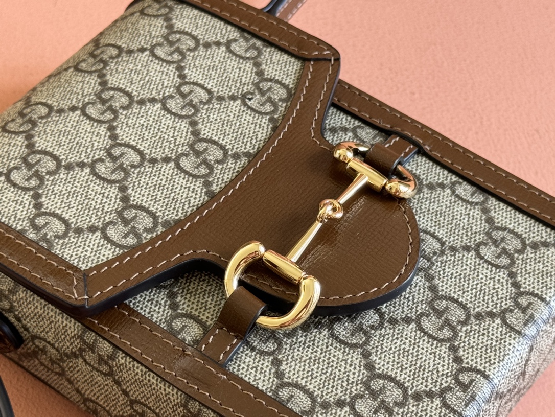 Gucci Satchel Bags